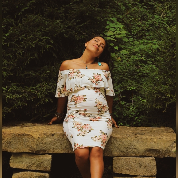 Floral Ruffle Off Shoulder Maternity Dress. - Picture 4 of 9